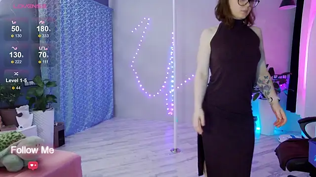 Snapshot of AngelaWhiti chatting on March 2025 03:29:02 PM AngelaWhiti online show from March 2025 03:29:02 PM