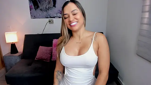 sararestrepo online show from October 2025 02:29:01 PM