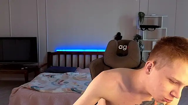 arlekincrop online show from September 2025 03:00:02 AM