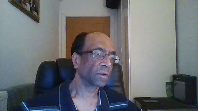 Snapshot of rauncher1 chatting on February 2025 03:30:01 PM rauncher1 online show from February 2025 03:30:01 PM