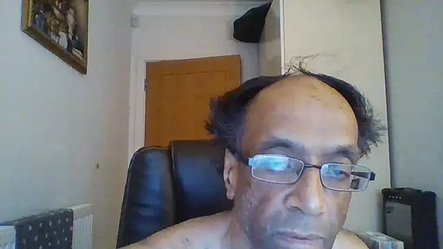 Snapshot of rauncher1 chatting on September 2025 09:11:01 AM rauncher1 online show from September 2025 09:11:01 AM