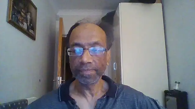 Snapshot of rauncher1 chatting on November 2025 09:00:02 AM rauncher1 online show from November 2025 09:00:02 AM