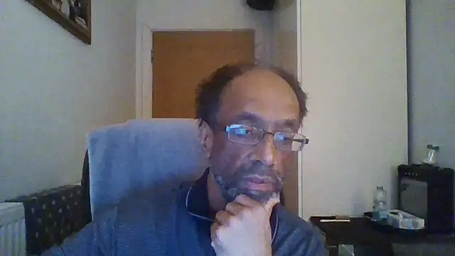 Snapshot of rauncher1 chatting on November 2025 09:43:01 AM rauncher1 online show from November 2025 09:43:01 AM