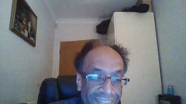 Snapshot of rauncher1 chatting on November 2025 10:59:02 PM rauncher1 online show from November 2025 10:59:02 PM