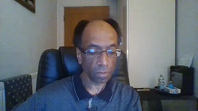 Snapshot of rauncher1 chatting on November 2025 08:57:01 AM rauncher1 online show from November 2025 08:57:01 AM