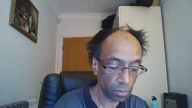 Snapshot of rauncher1 chatting on December 2025 09:29:02 AM rauncher1 online show from December 2025 09:29:02 AM