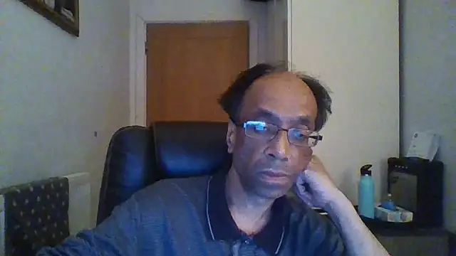 Snapshot of rauncher1 chatting on December 2025 11:47:02 PM rauncher1 online show from December 2025 11:47:02 PM