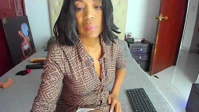 LUISSA  online show from November 2025 10:37:01 AM