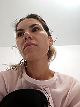 FeliciaKrige online show from December 2025 09:44:01 PM