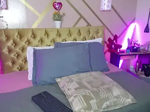 Snapshot of dove_mature chatting on March 2025 05:00:02 AM dove mature online show from March 2025 05:00:02 AM