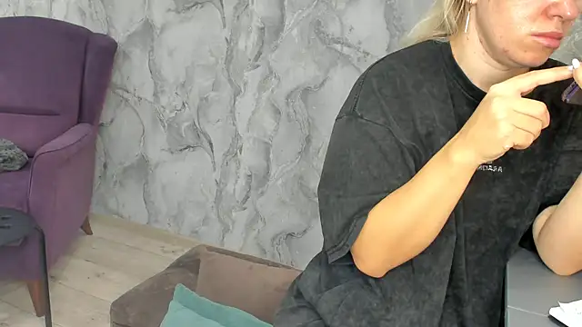 Snapshot of succubus chatting on September 2025 07:01:01 AM succubus online show from September 2025 07:01:01 AM