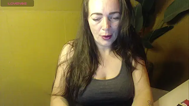 Snapshot of cloe85nl chatting on February 2026 08:13:01 AM cloe85nl online show from February 2026 08:13:01 AM