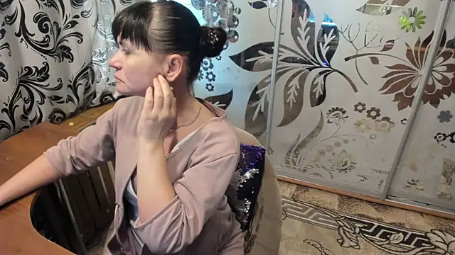 Snapshot of EVILENSA chatting on February 2025 12:55:01 PM EVILENSA online show from February 2025 12:55:01 PM