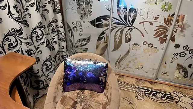 Snapshot of EVILENSA chatting on October 2025 01:56:02 PM EVILENSA online show from October 2025 01:56:02 PM