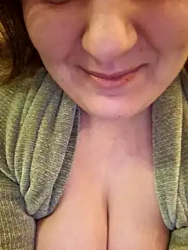 Snapshot of Cutegirlforyou chatting on February 2025 07:01:02 AM Cutegirlforyou online show from February 2025 07:01:02 AM