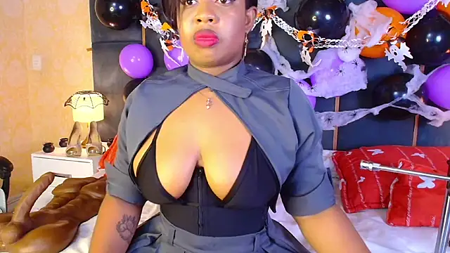 CaseyMoon online show from October 2025 12:45:02 PM