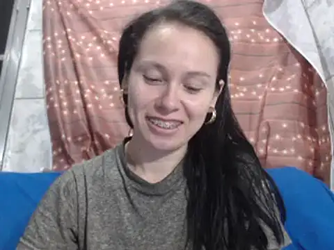 Snapshot of Venusluxodomme chatting on September 2025 11:39:02 PM Venusluxodomme online show from September 2025 11:39:02 PM