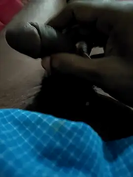 rocksred1 online show from February 2026 06:02:02 PM