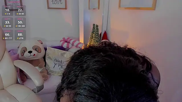 zobe love online show from December 2025 06:27:02 PM