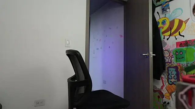 trieone online show from January 2026 02:38:02 AM