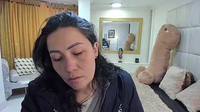 Snapshot of gaby_trent chatting on November 2025 02:51:01 PM gaby trent online show from November 2025 02:51:01 PM