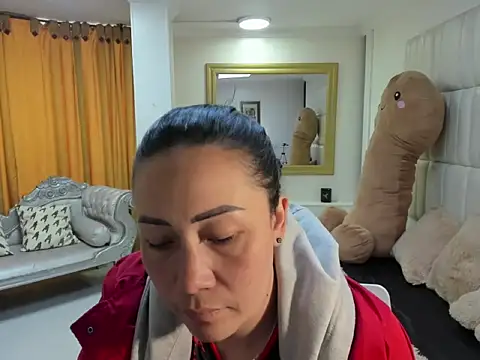 Snapshot of gaby_trent chatting on November 2025 01:32:01 PM gaby trent online show from November 2025 01:32:01 PM