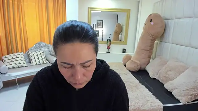 Snapshot of gaby_trent chatting on November 2025 02:17:01 PM gaby trent online show from November 2025 02:17:01 PM