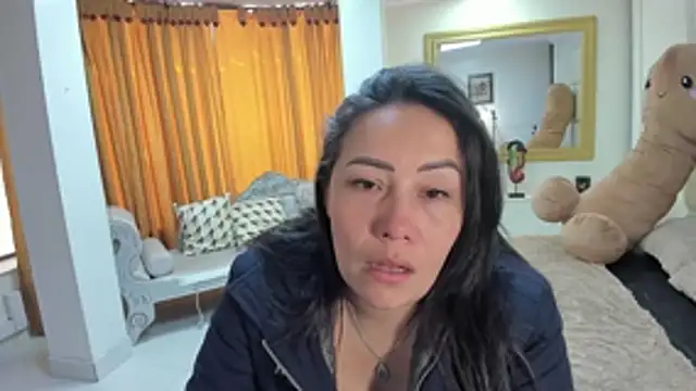 Snapshot of gaby_trent chatting on November 2025 02:50:02 PM gaby trent online show from November 2025 02:50:02 PM