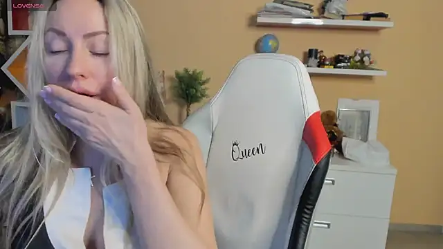 Veola new online show from January 2025 04:30:02 AM