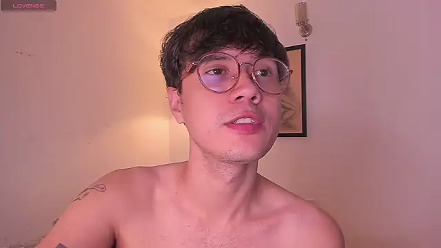 LeaneSeb online show from November 2025 09:41:01 AM