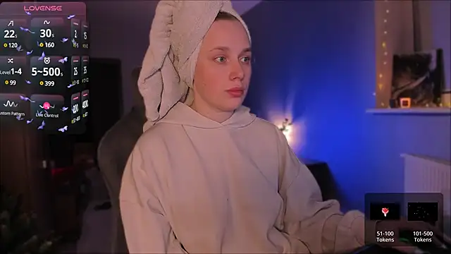 Snapshot of Rachel_Ro chatting on December 2024 07:54:02 PM Rachel Ro online show from December 2024 07:54:02 PM