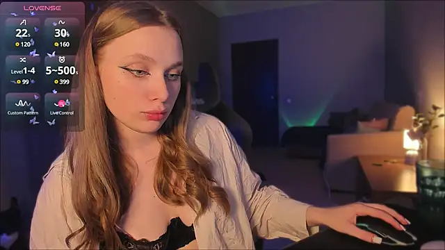 Snapshot of Rachel_Ro chatting on December 2024 06:40:01 AM Rachel Ro online show from December 2024 06:40:01 AM