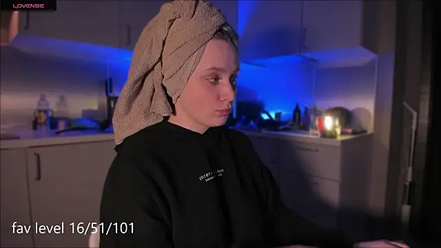 Snapshot of Rachel_Ro chatting on September 2025 01:44:02 AM Rachel Ro online show from September 2025 01:44:02 AM