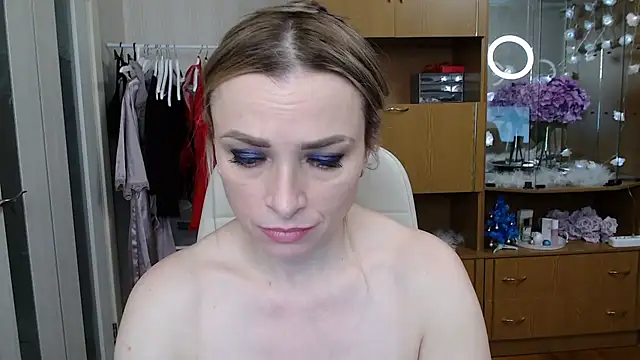 Mika Passion online show from December 2024 11:04:02 AM