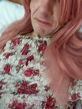 Snapshot of KandiK37 chatting on February 2025 03:43:02 PM KandiK37 online show from February 2025 03:43:02 PM