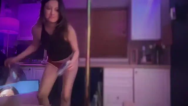 Snapshot of CrazyKittenMeow chatting on February 2025 06:38:02 AM CrazyKittenMeow online show from February 2025 06:38:02 AM