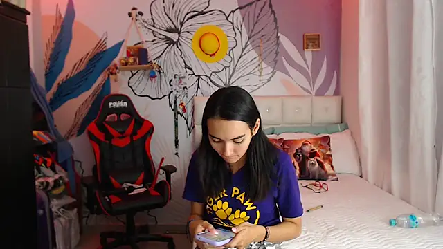 LinzyBaner online show from December 2024 12:33:02 AM