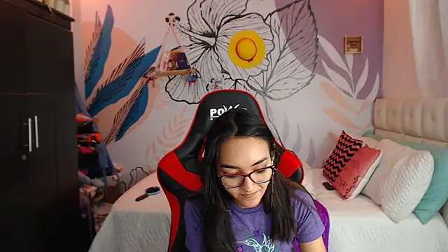 LinzyBaner online show from February 2025 01:43:01 AM