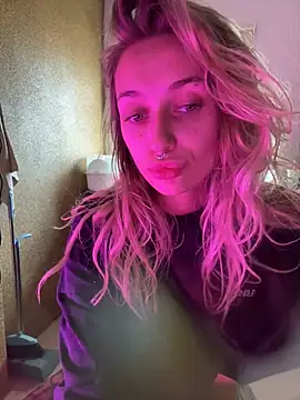 Snapshot of MonicaMilz chatting on January 2025 08:10:02 AM MonicaMilz online show from January 2025 08:10:02 AM