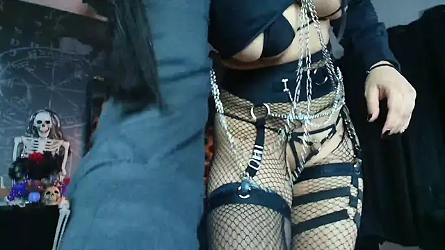 AlexHoe  online show from December 2025 06:48:02 PM