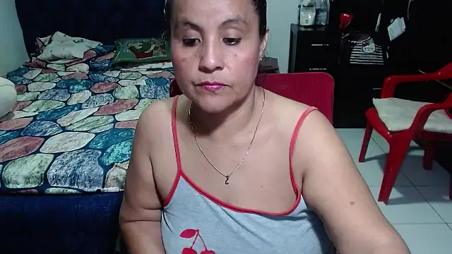 Snapshot of pervert_mommy_ chatting on March 2025 11:45:02 PM pervert mommy online show from March 2025 11:45:02 PM
