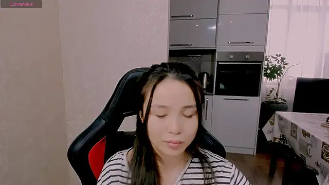 AyaMoon online show from December 2025 05:26:01 AM