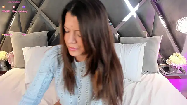 Snapshot of emperatriz_reyes chatting on February 2025 10:40:02 PM emperatriz reyes online show from February 2025 10:40:02 PM