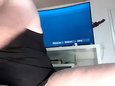 Snapshot of AquaMenn chatting on September 2025 04:47:01 AM AquaMenn online show from September 2025 04:47:01 AM