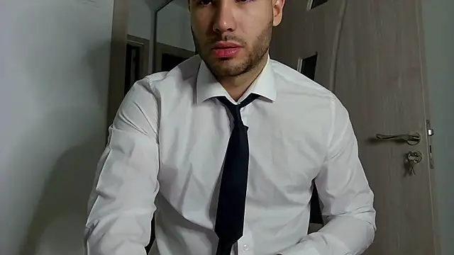 Justynn1 online show from December 2024 01:06:01 AM