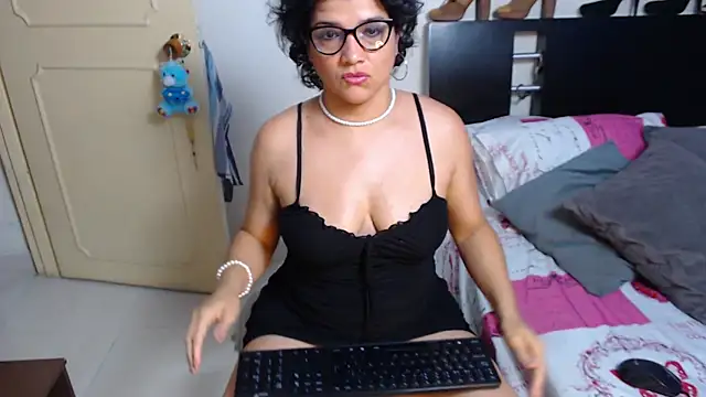 GlendaStarx online show from February 2025 09:17:01 PM