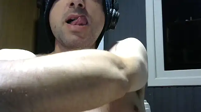 Snapshot of gauchors20 chatting on February 2025 02:38:01 AM gauchors20 online show from February 2025 02:38:01 AM