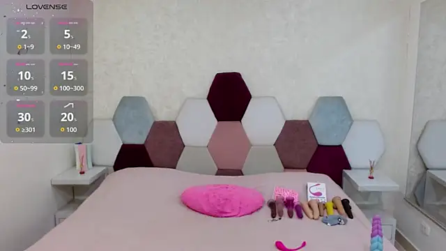 angel blue online show from October 2025 03:47:02 PM