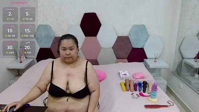 Snapshot of angel_blue chatting on July 2026 04:54:02 PM angel blue online show from July 2026 04:54:02 PM