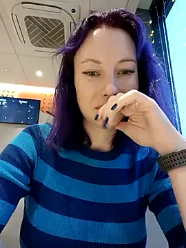 Snapshot of Frost_foxy chatting on December 2024 07:28:01 AM Frost foxy online show from December 2024 07:28:01 AM